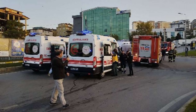 İşçi servisi ile halk otobüsü çarpıştı: 11 yaralı