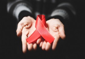 Dünya genelinde HIV enfeksiyonuyla yaşayan 9,3 milyon kişi tedavi edilemiyor