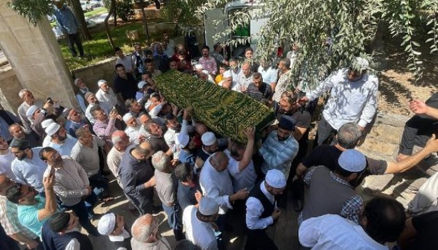 Nakşibendi şeyhinin ABD'de kazada ölen torunu, Şanlıurfa'da toprağa verildi