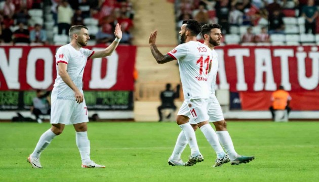 Antalyaspor, Başakşehir'i tek golle devirdi