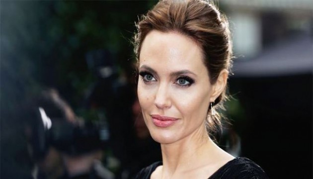 Angelina Jolie dünyaya seslendi!