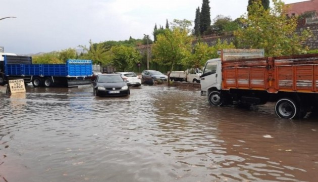 Manisa'da sağanak felaketi!