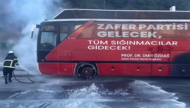 Ümit Özdağ'ın seçim otobüsünde yangın