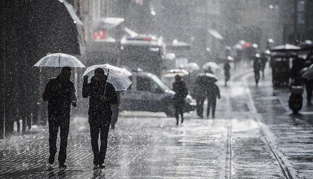 İstanbul'da sıcaklıklara 'sağanak' molası!