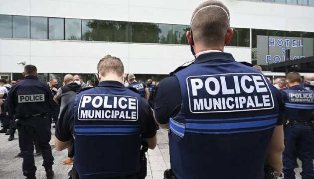 Louvre'un ertesi günü Fransa'da bir müze daha soyuldu!