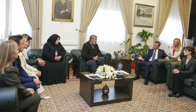 Özel, Tokyaz ve Kabaiş'in aileleriyle görüştü