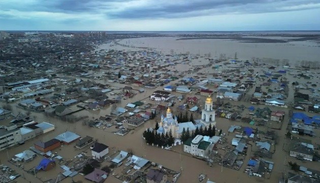 Kazakistan'da yaklaşık 1 milyar metreküp sel suyu Hazar Denizi'ne akıtıldı