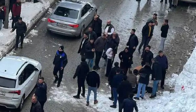 Kar kütlesi genç kadının ölümüne neden oldu