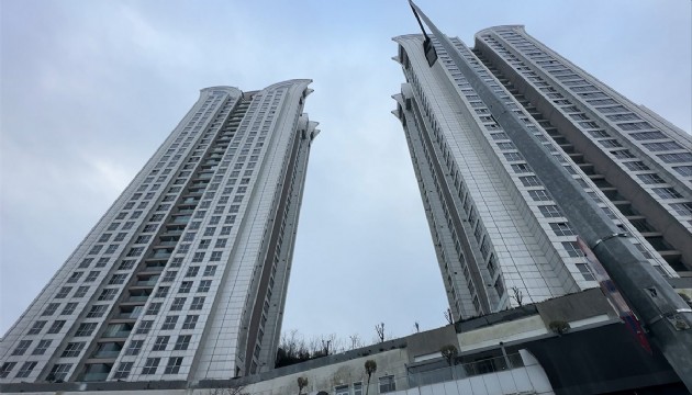 12 yaşındaki çocuk 30. kattan düştü