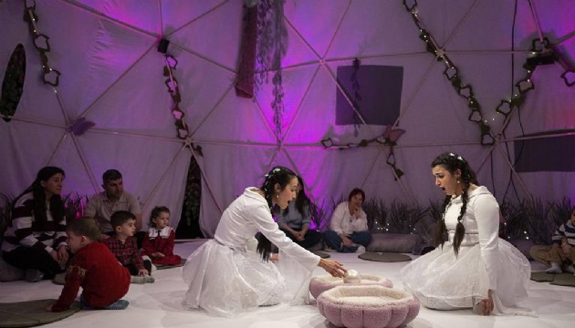 Türkiye'de bir ilk: Tiyatroda yaş sınırı 1,5’e indi