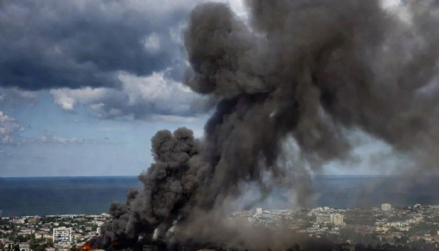 Rus askeri uçağı Kırım’da düştü