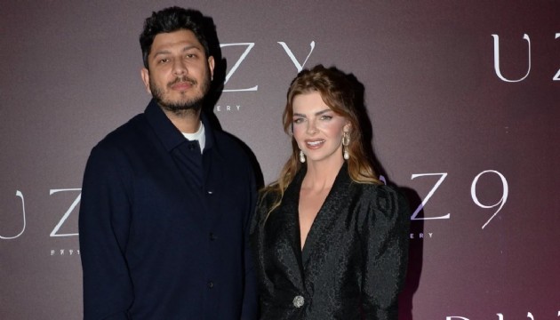 Ünlü çift 12 yıllık evliliklerini tek celsede bitirdi