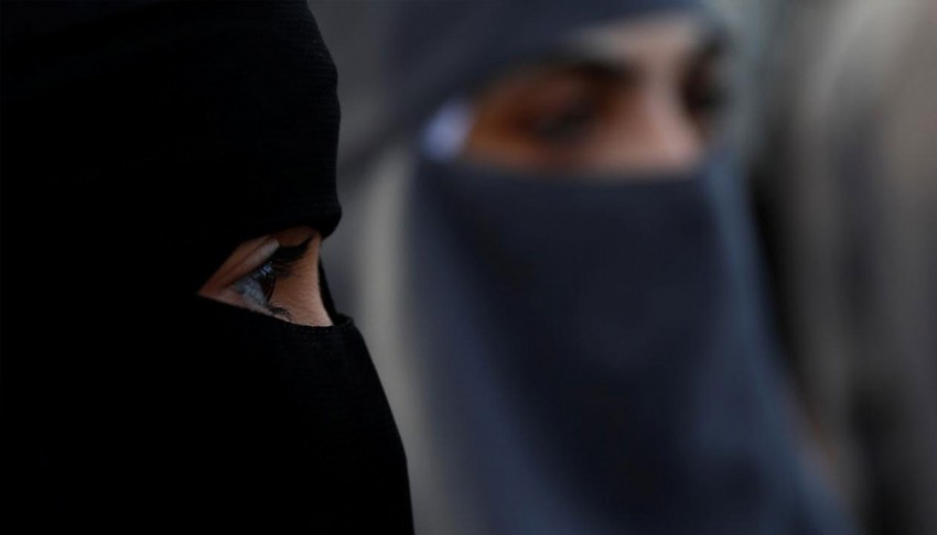 İtalya'da okullarda burka ve peçe yasaklandı
