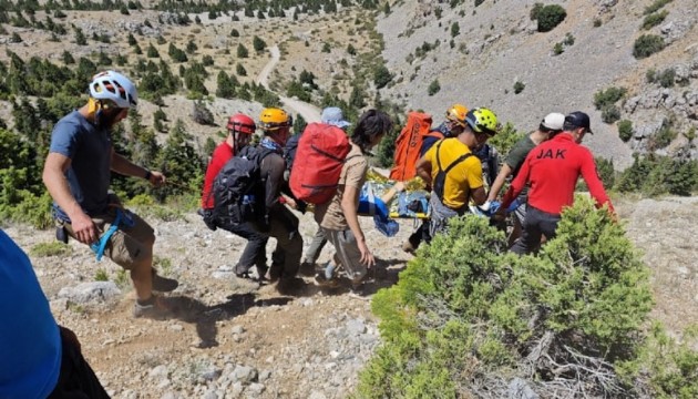 Tırmanış sırasında düşen dağcı hayatını kaybetti