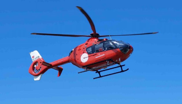 Ambulans helikopter yeni doğan bebek için zamanla yarıştı!