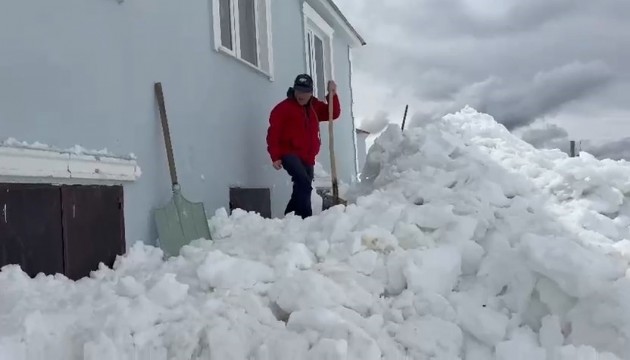 Gümüşhane'de ilginç olay: Ayılar evi bastı!