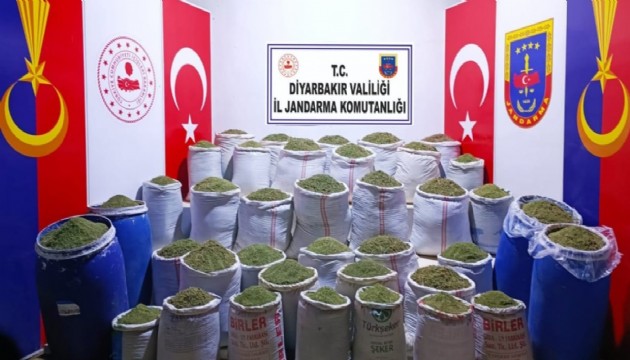 Diyarbakır'da 2 tona yakın esrar yakalandı