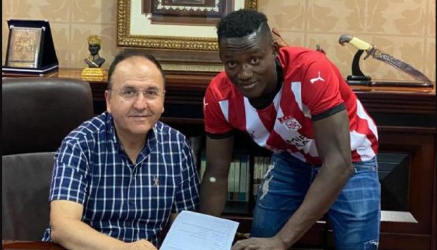 Sivasspor, Ninga'yı renklerine bağladı