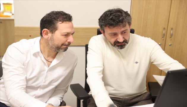 Aynı ameliyata birlikte giriyorlar: Konya'da kardeş doktorların hikayesi