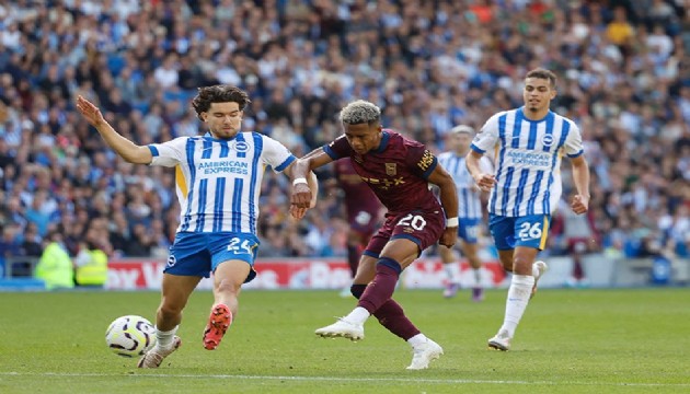 Ferdi Kadıoğlu Premier Lig'de ilk maçına çıktı