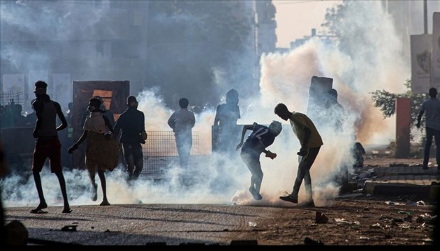 Ülkede protestolarda onlarca kişi öldü!