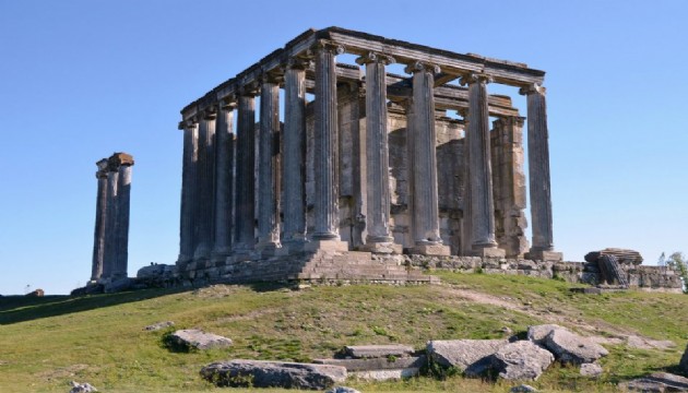 Dünya mirası Aizanoi'de binlerce yıl sonra 'taşlar yerine oturacak