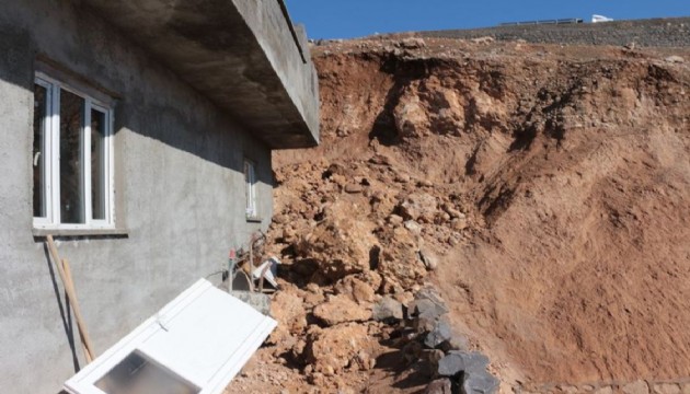 Şırnak'ta heyelan... 3 ev kullanılamaz hale geldi!