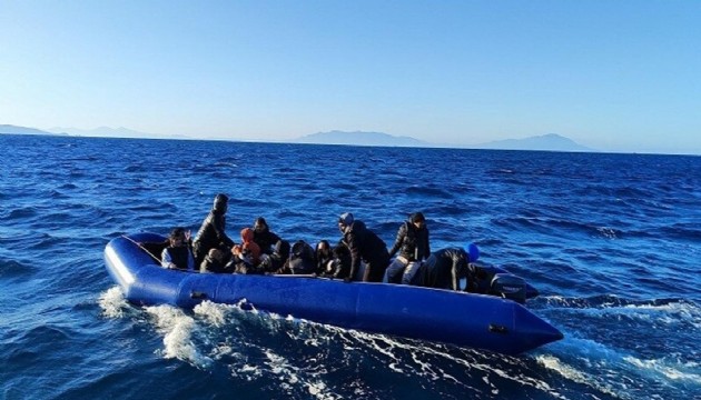 İzmir'de açıklarında 26 kaçak göçmen yakalandı