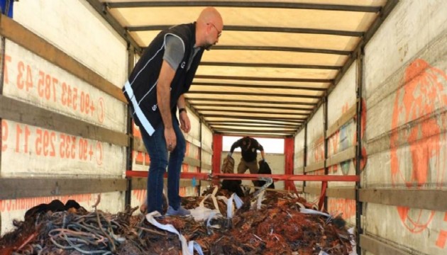 TIR'da 17 kaçak göçmen yakalandı