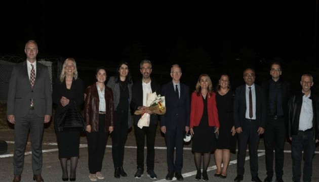 Fırat Epözdemir cezaevinden çıktı