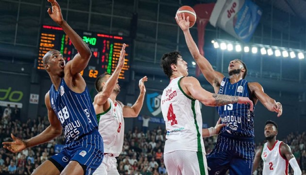 Anadolu Efes, Karşıyaka'yı rahat geçti