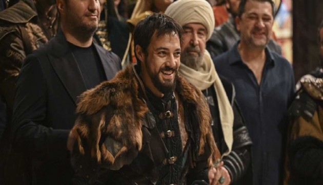 Mert Yazıcıoğlu'nun yeni dizisinden ilk kareler geldi