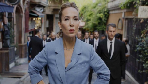 Esra Ronabar veda etti