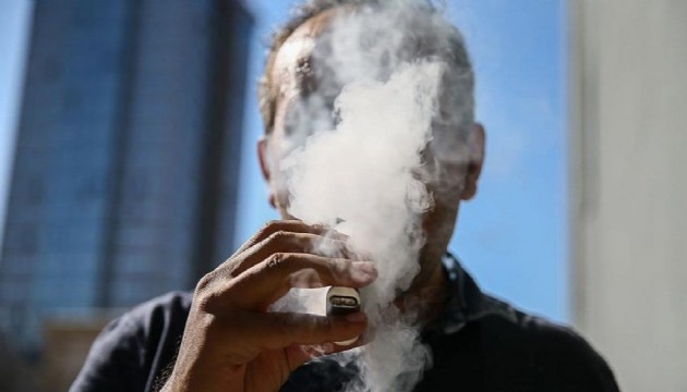 Elektronik sigara kullananlara uyarı: Riskler açıklandı