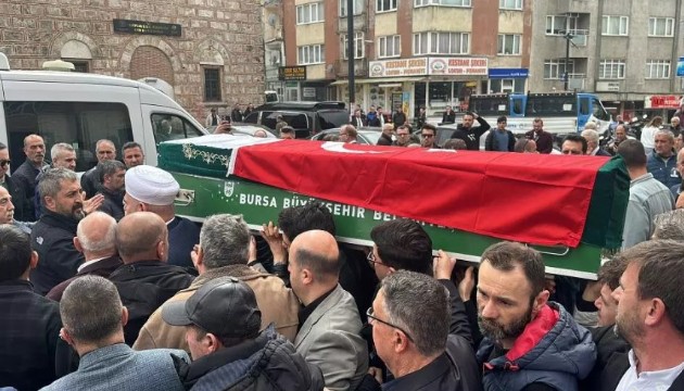 Sinan Ateş'in babası gözyaşları içinde toprağa verildi