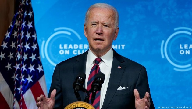 ABD Başkanı Joe Biden İklim Zirvesi'nde uyuyakaldı