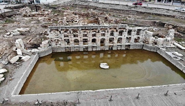 2 bin yıllık tarihi Roma Hamamı'nda sular çekildi