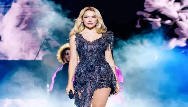 Hadise rekor kırdı!