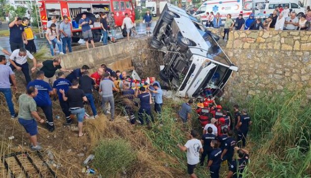 Bodrum'da feci kaza!  23 işçi yaralı