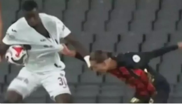 Trabzonspor maçındaki VAR konuşmaları gündem oldu