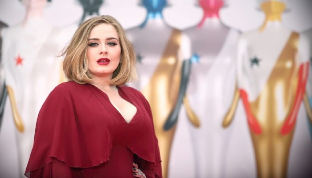 Adele, Aralık ayında müziğe geri dönüş yapacak!