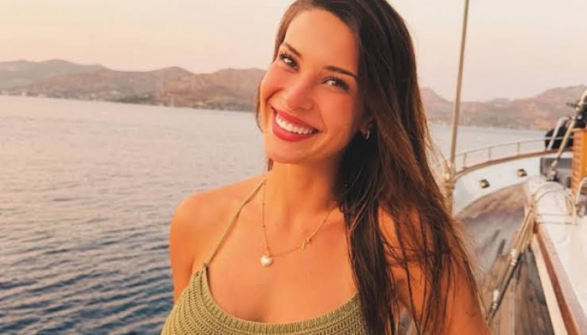 Ünlü Oyuncu Devrim Özkan'dan kıskandıran yaz pozları!