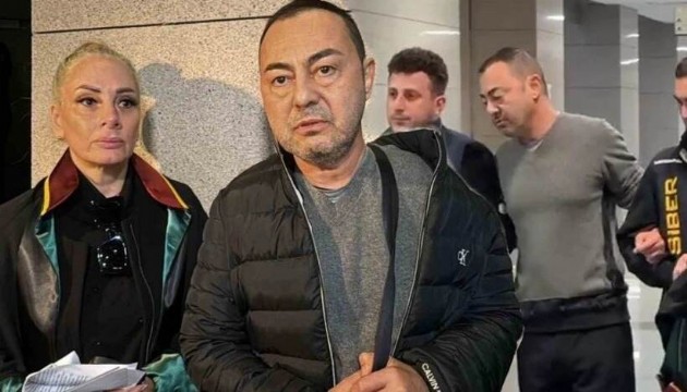 Serdar Ortaç'tan sosyal medya kararı!