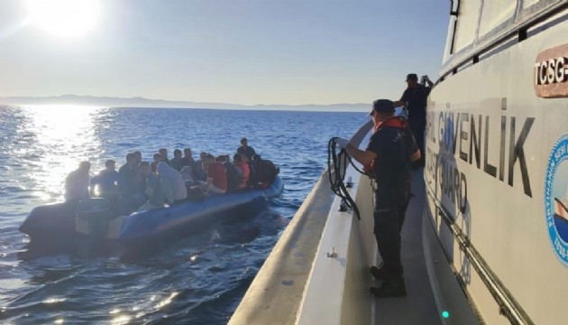 22 düzensiz göçmen kurtarıldı