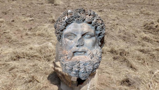 Aphrodisias Antik Kenti'nde Zeus başı bulundu