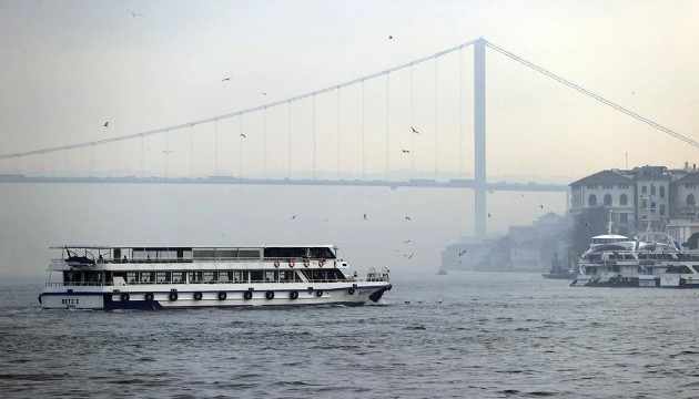 İstanbul Boğazı trafiğe kapatıldı