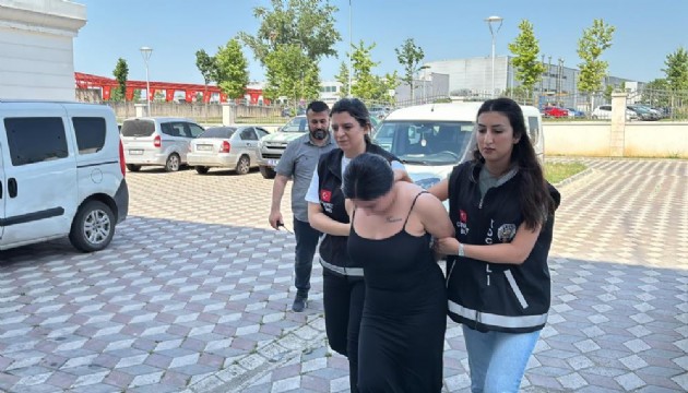 Kadın maganda genç kızlara dehşeti yaşattı: Öldürürüm seni!