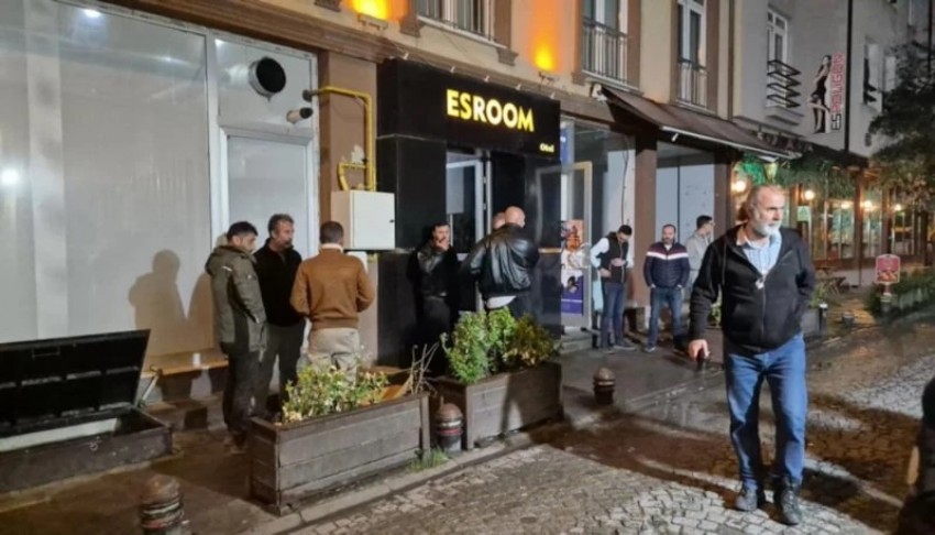 Otel sahibi odasında ölü bulundu