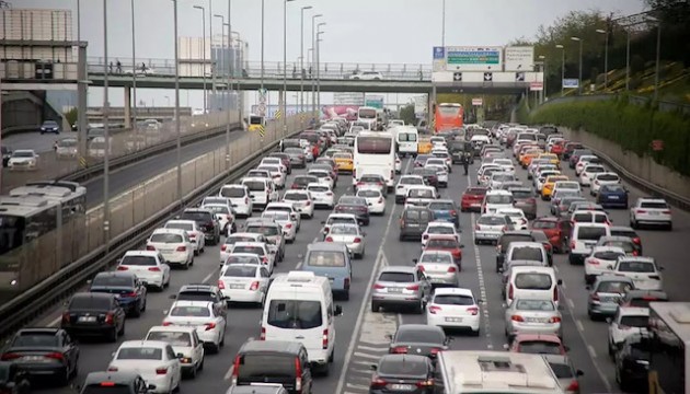 İstanbul'da trafik çilesi başladı