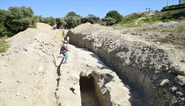 İnşaat alanında 2 bin yıllık antik su kanalı bulundu